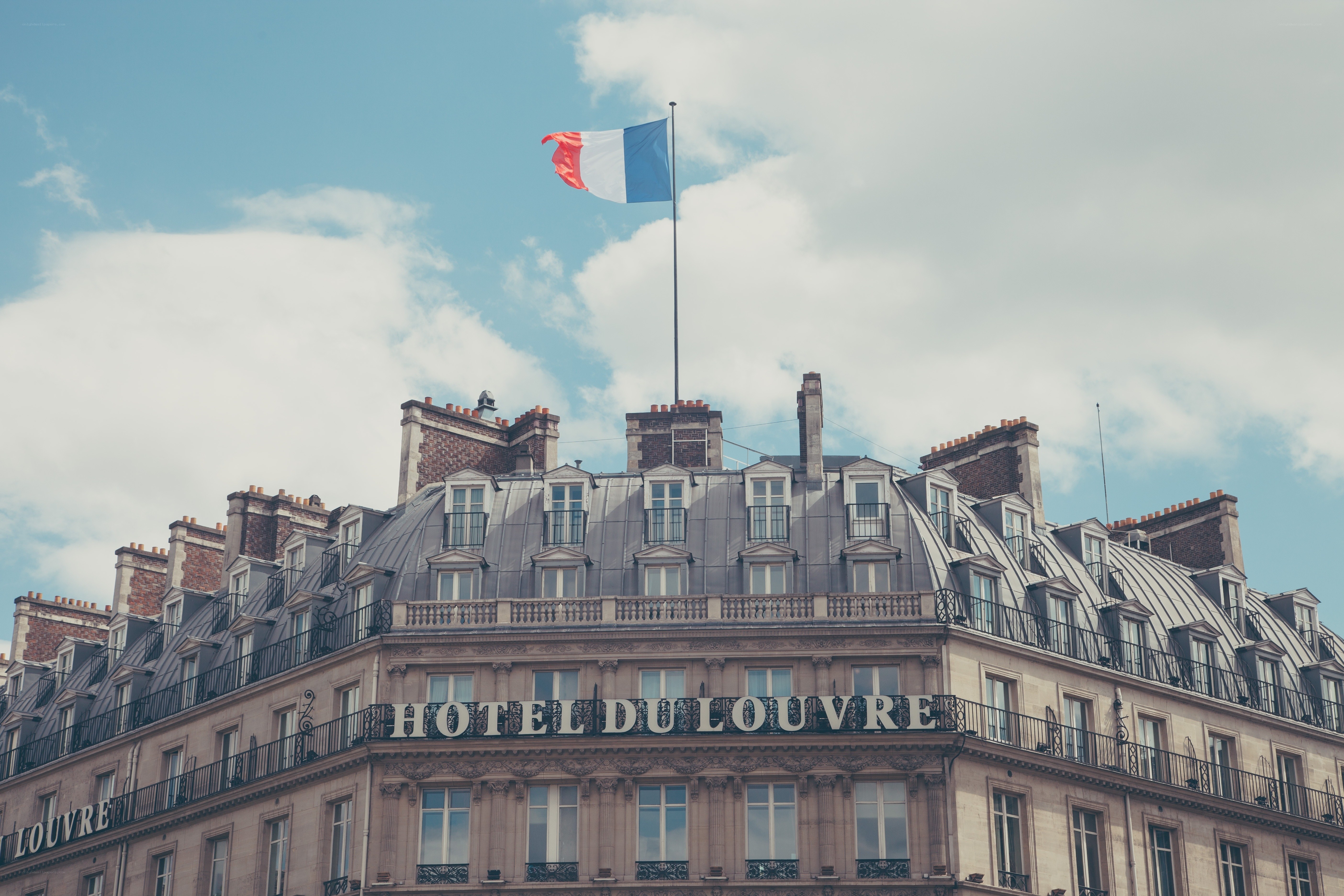 Hotel du Louvre in Paris