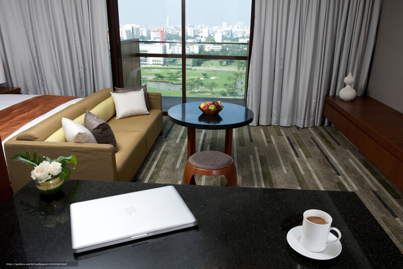 Hotel Room with City View — Black