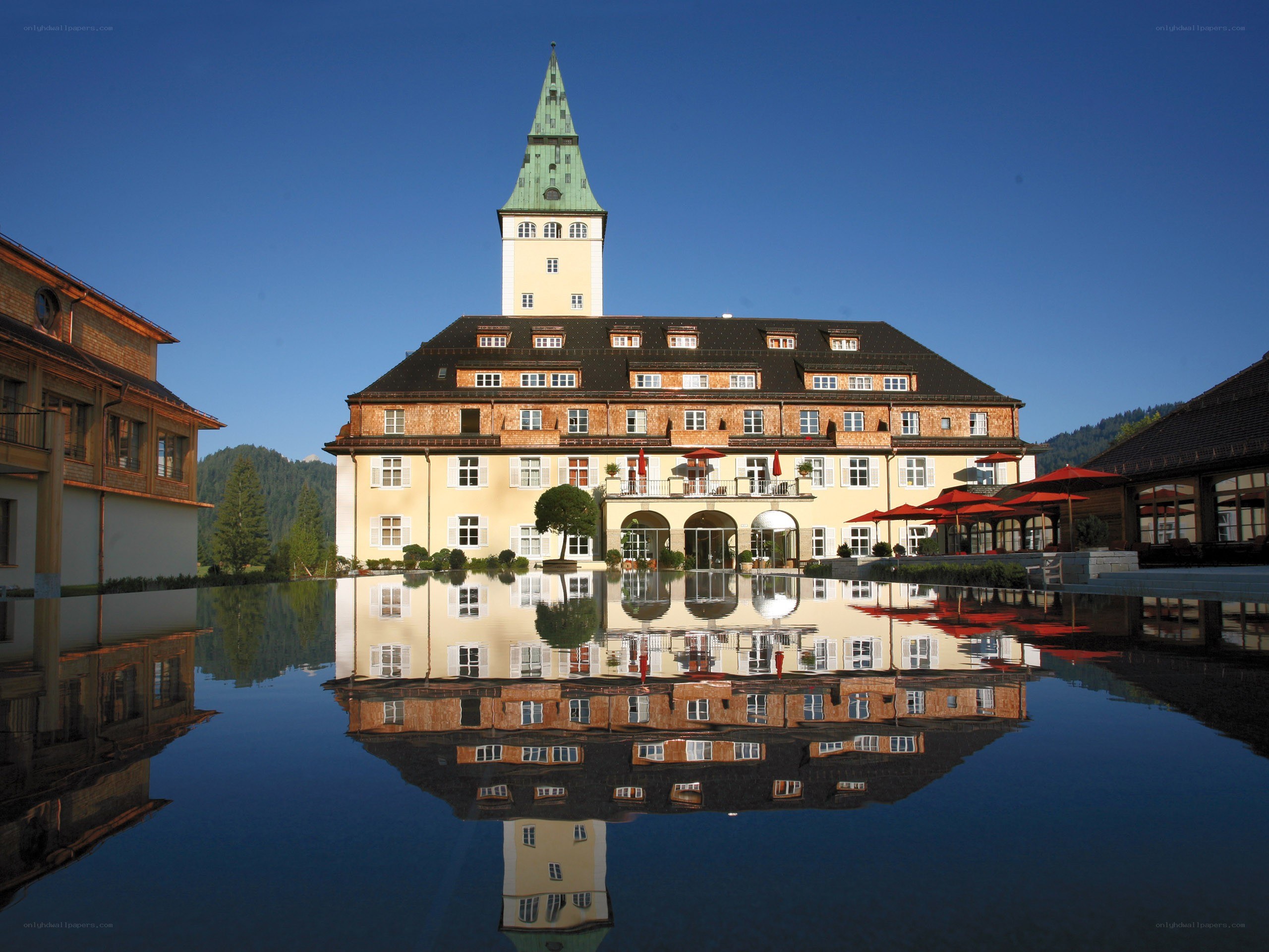 Hotel with tower and reflection