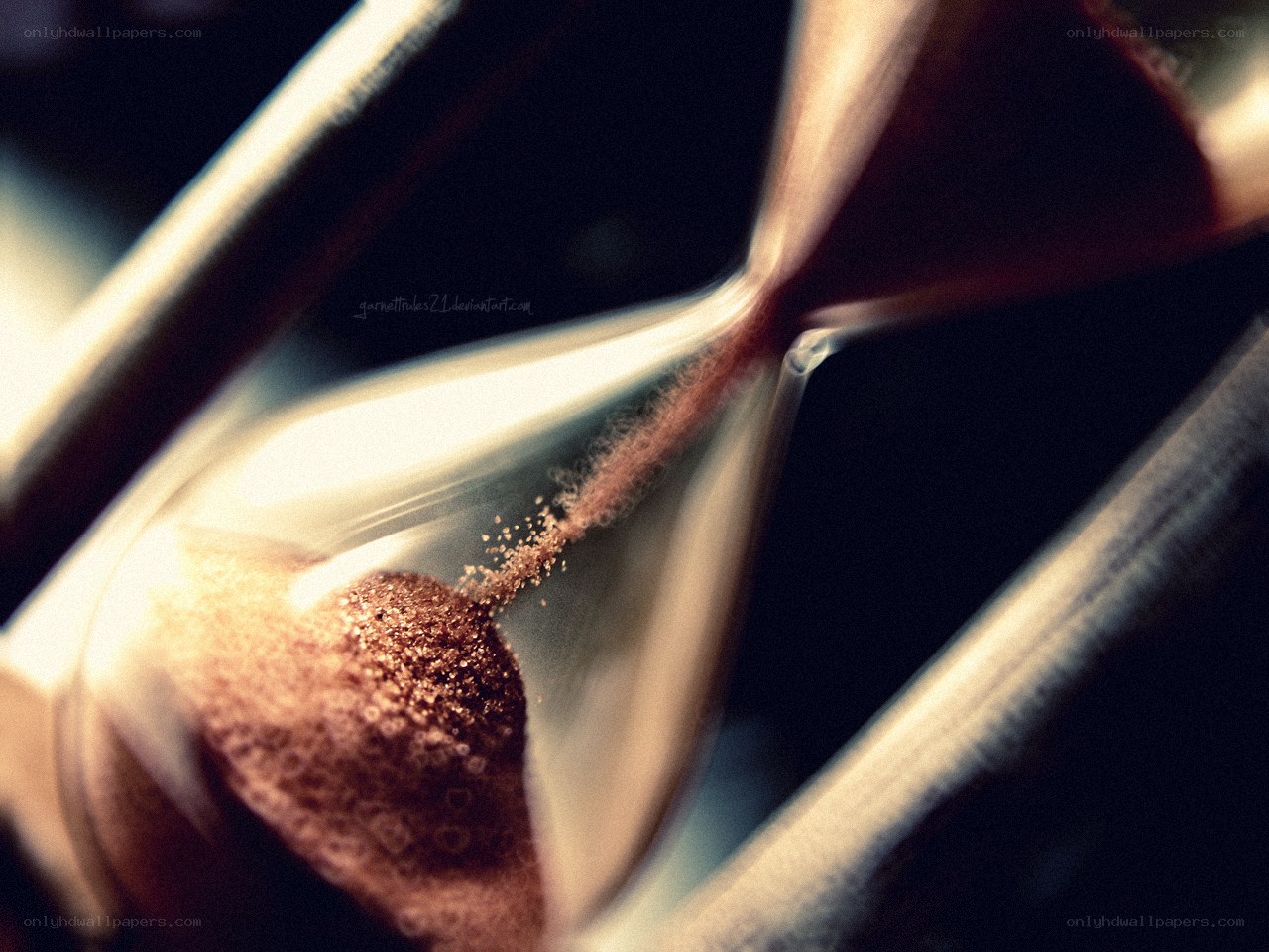 hourglass sand flow