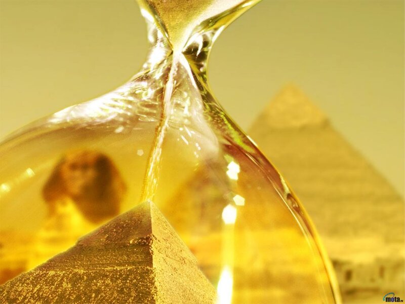 hourglass with pyramids