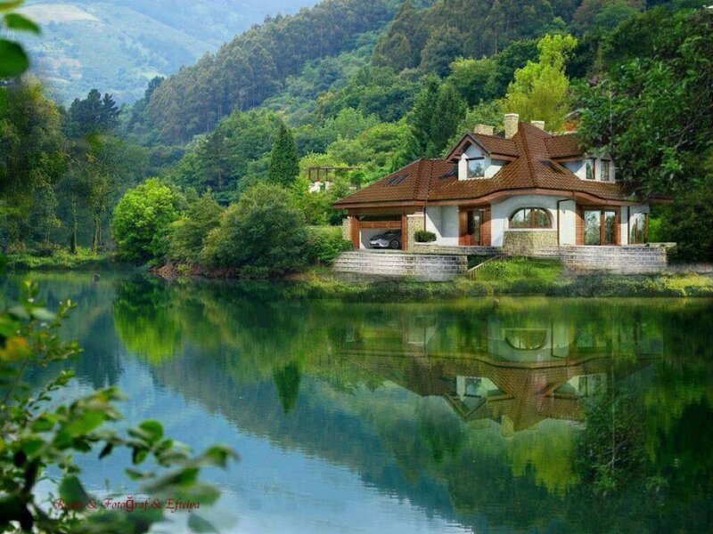 House by a Lake — Green