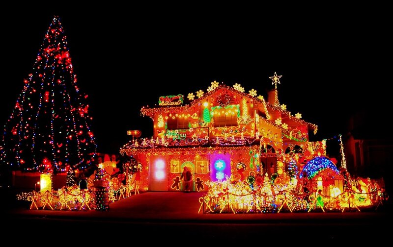 House with Christmas Lights — Red