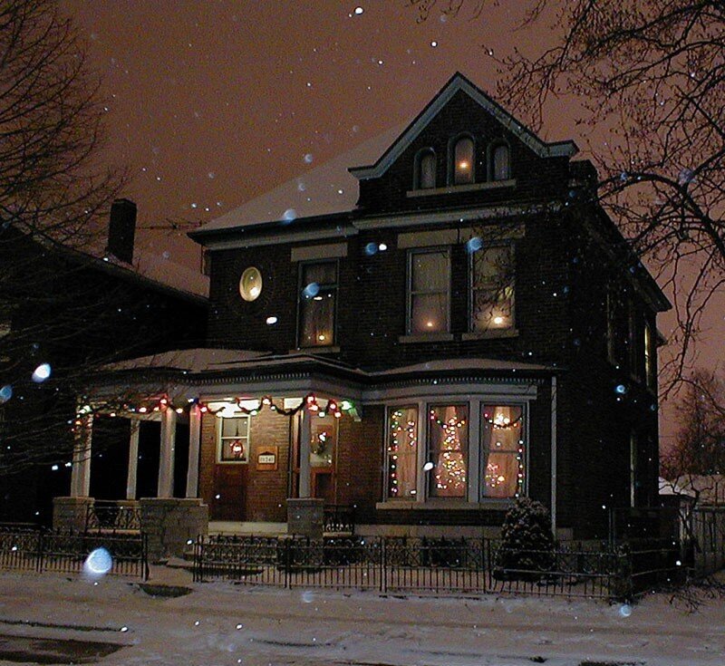 House with Holiday Lights — Black, Cozy