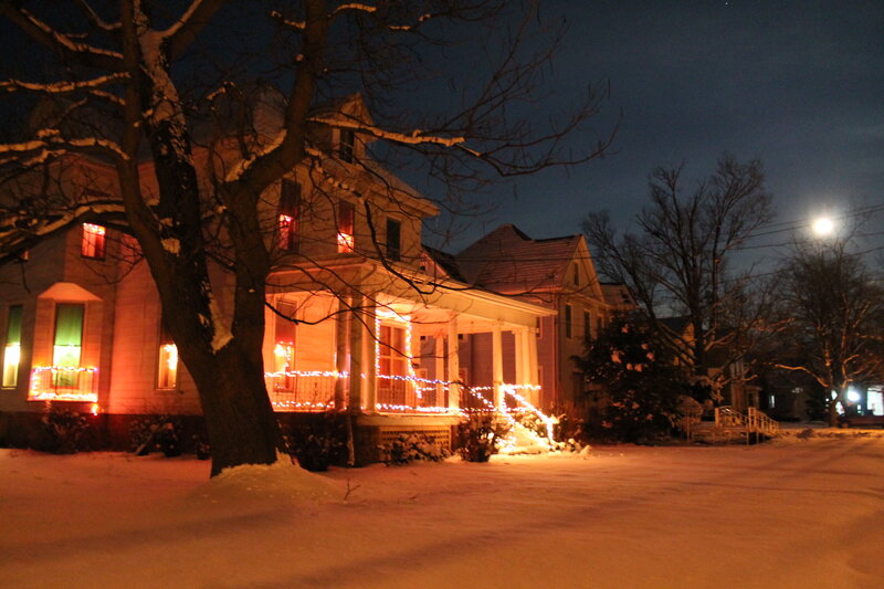 House with Holiday Lights — White, Quiet