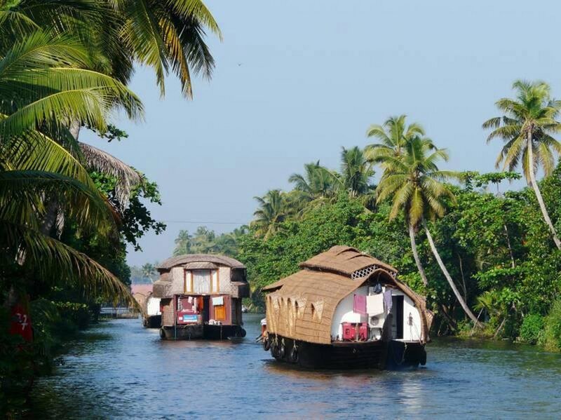 Houseboats on Canal — Green