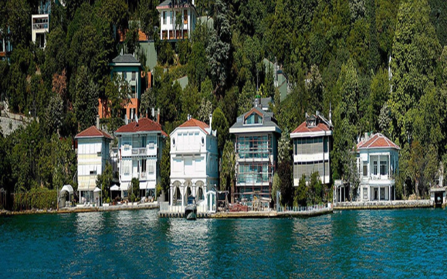 Houses along a lakeside