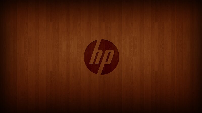 HP logo on wood background