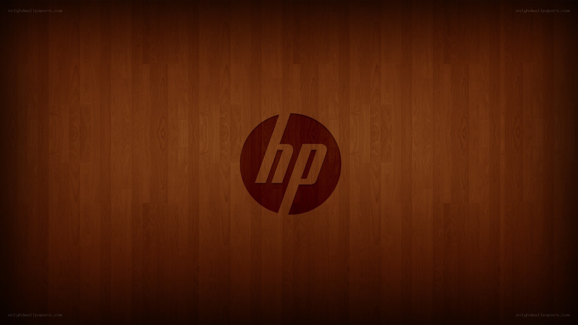 HP logo on wood background