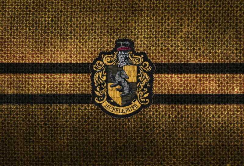 Hufflepuff Crest — Gold