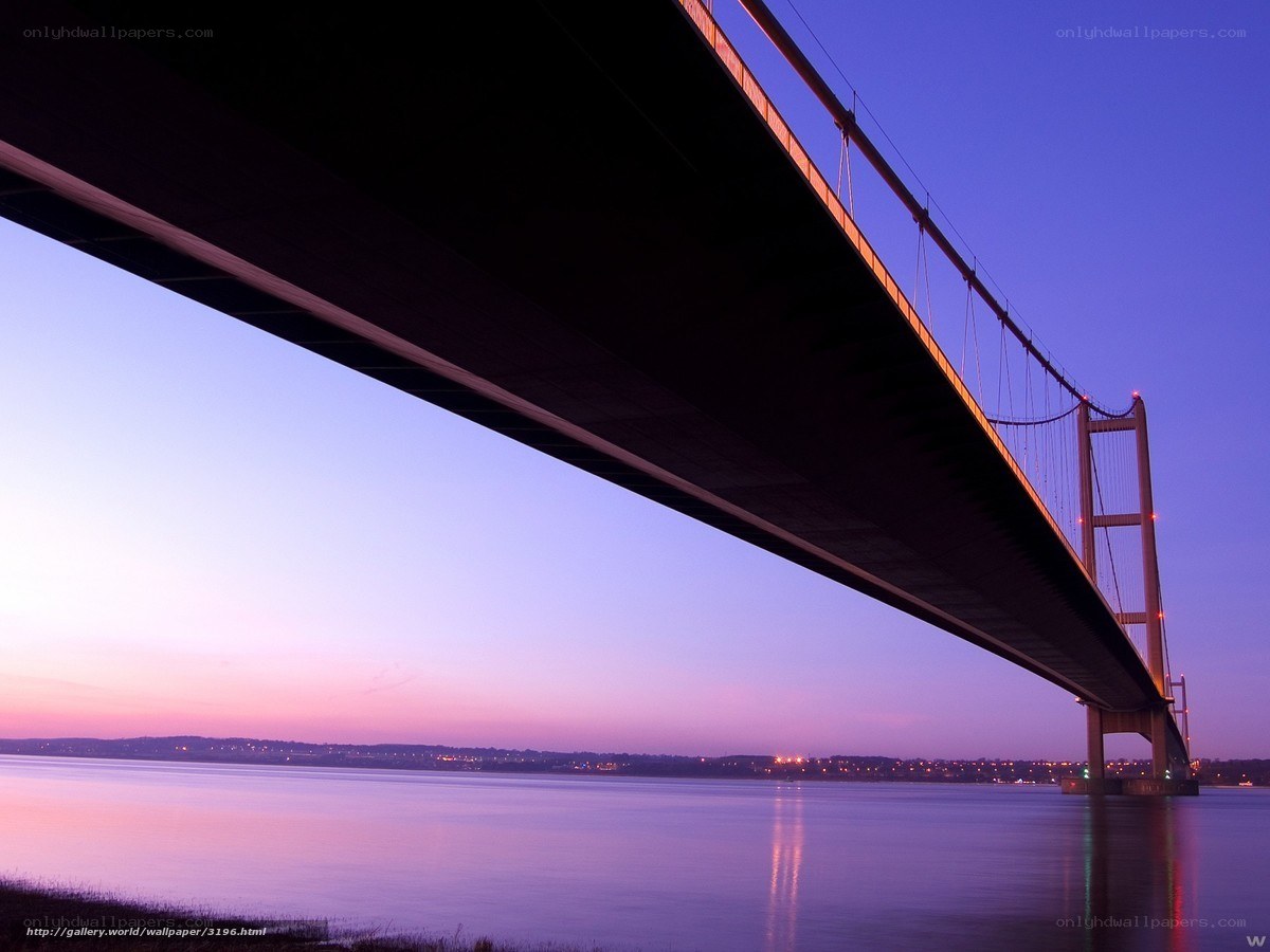 Humber Bridge at dusk