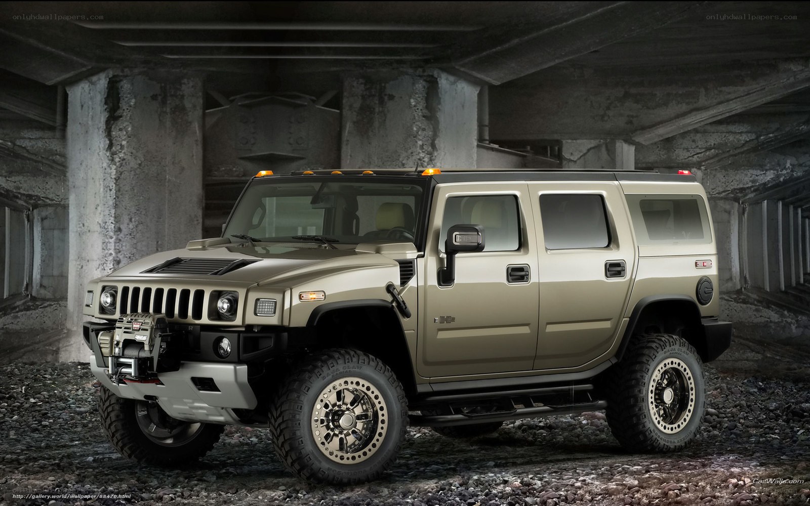 Hummer H2 in concrete tunnel