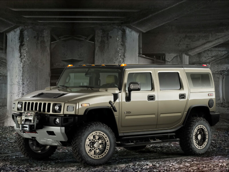 Hummer H2 in urban setting