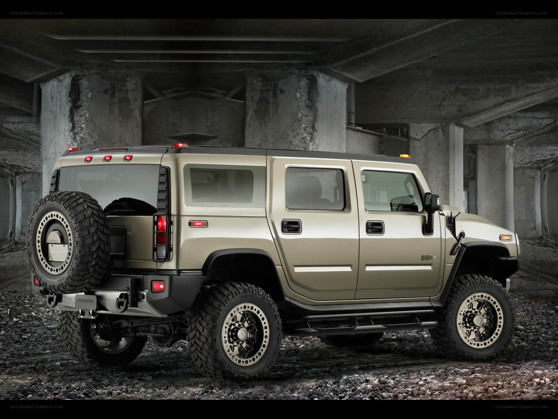 Hummer H2 in urban setting
