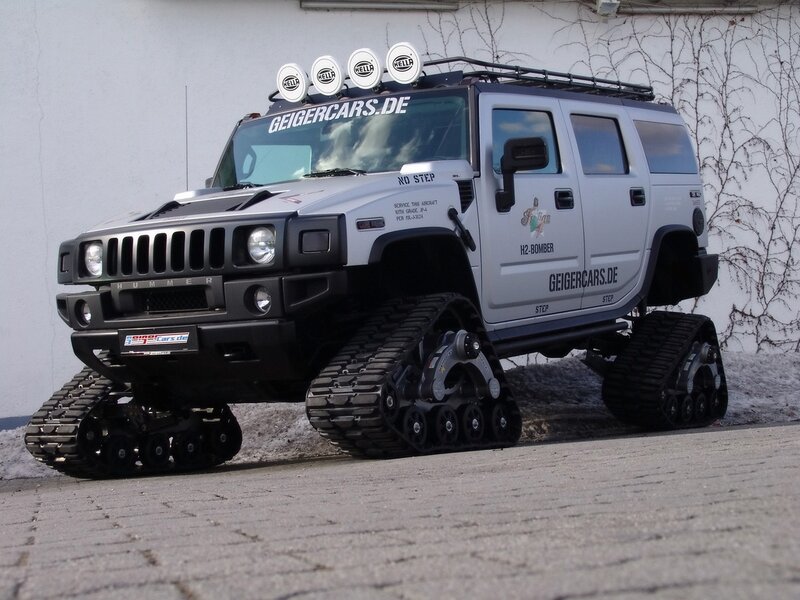 Hummer H2 with tracks