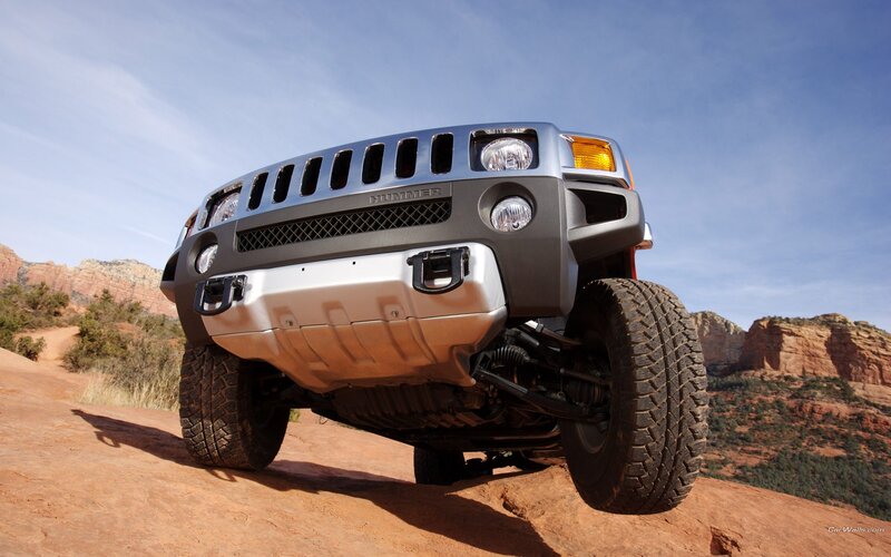 Hummer H3 off-road vehicle