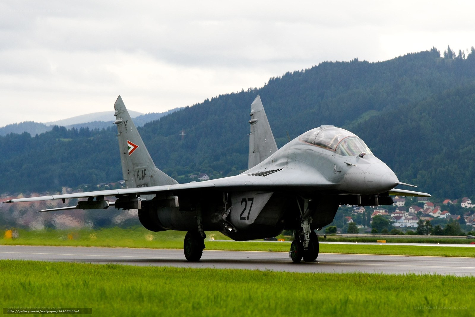 Hungarian MiG-29 on runway