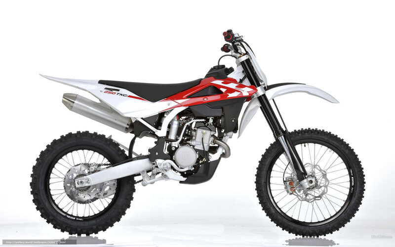 Husqvarna 250 TXC dirt bike