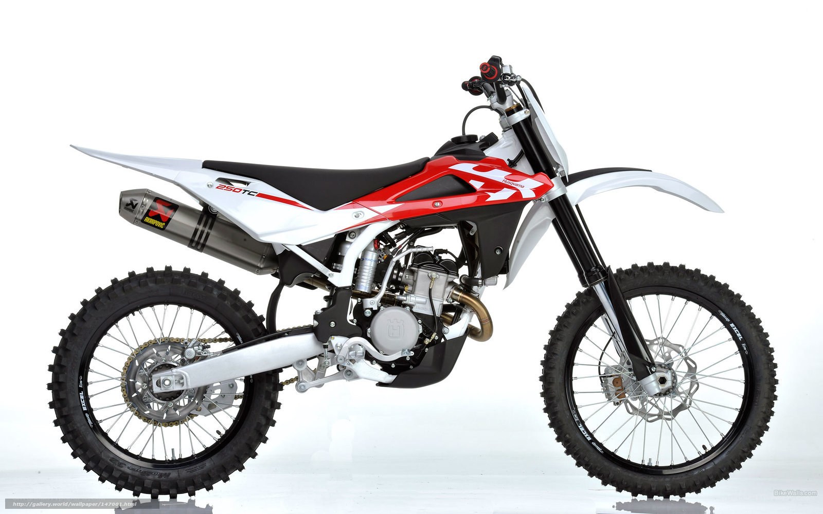 Husqvarna 250TC dirt bike