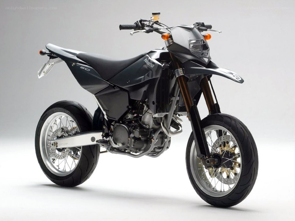 Husqvarna 810 motorcycle