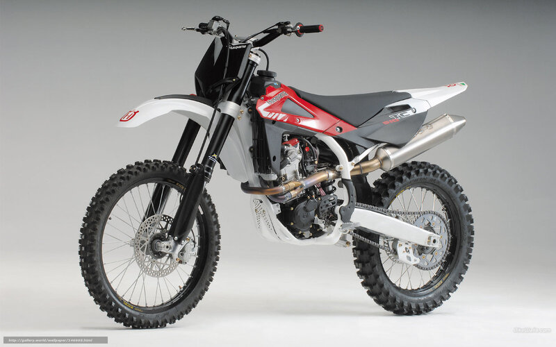 Husqvarna TC 250 dirt bike