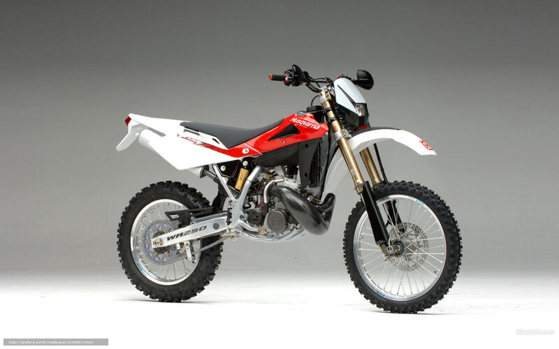 Husqvarna WR250 dirt bike