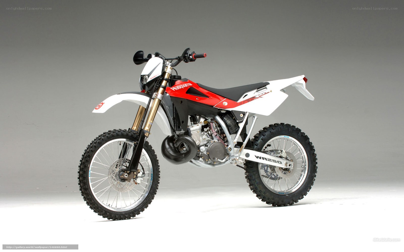 Husqvarna WR250 dirt bike