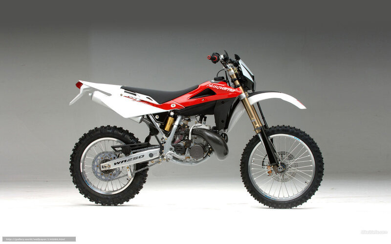 Husqvarna WR250 dirt bike