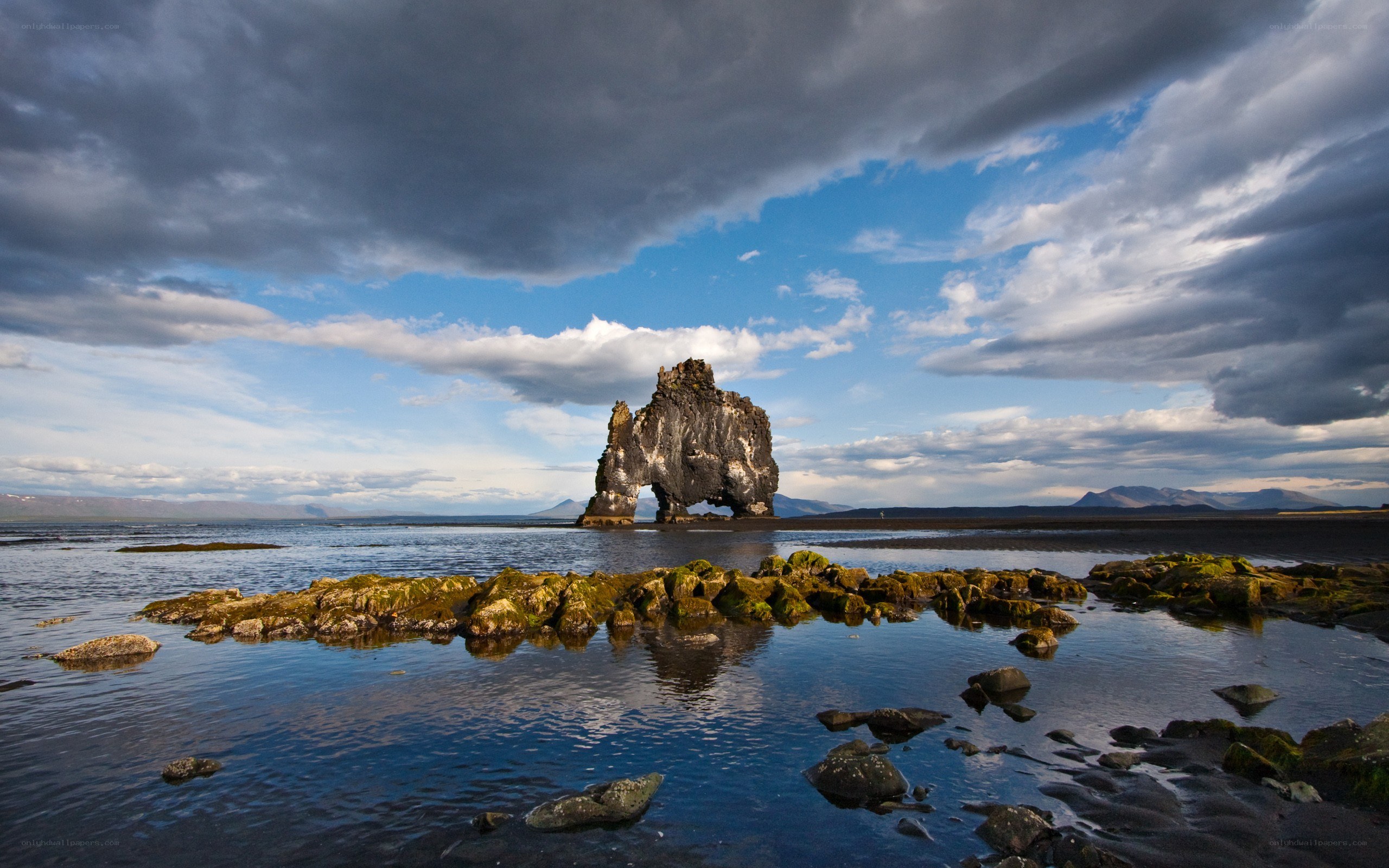 Hvitserkur rock formation