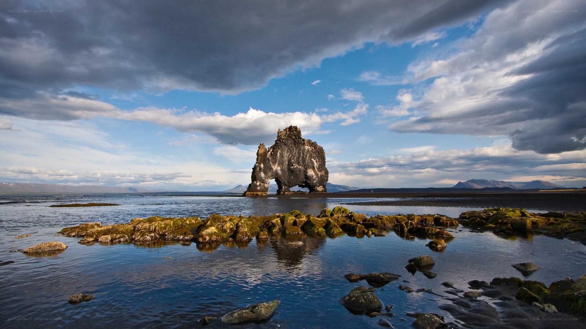 Hvitserkur rock formation