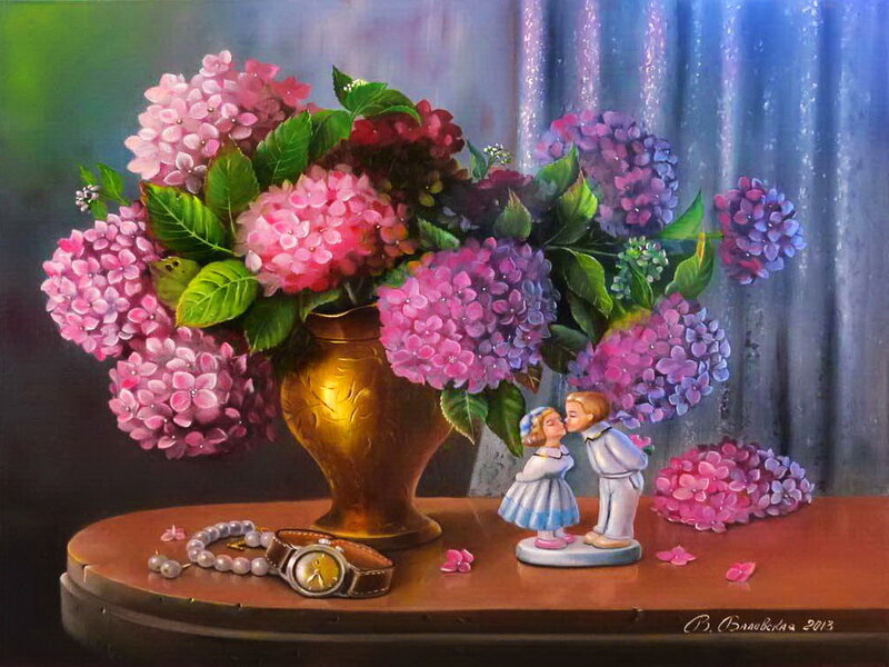 Hydrangea Bouquet on Table — Pink, Serene