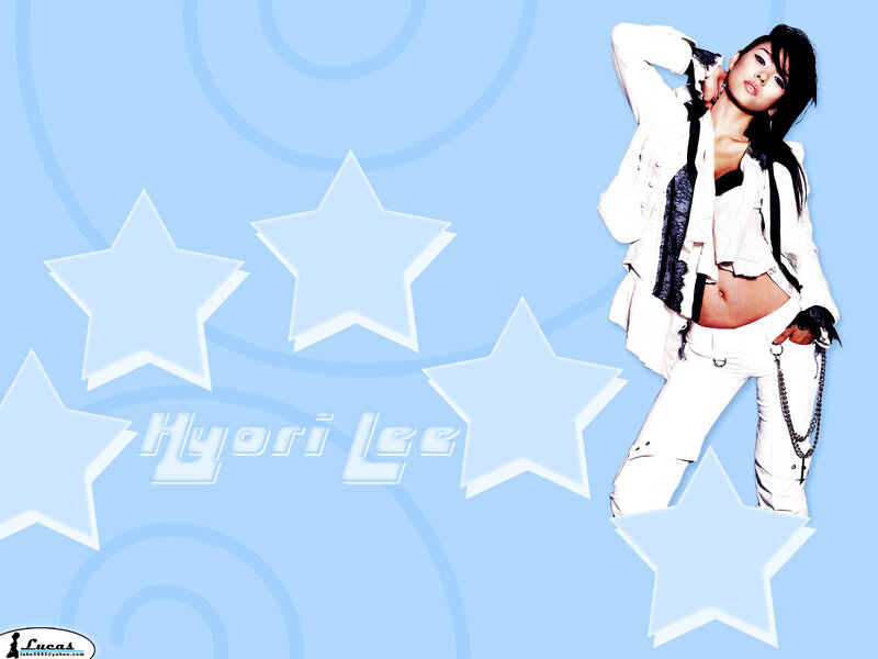 Hyori Lee in white outfit