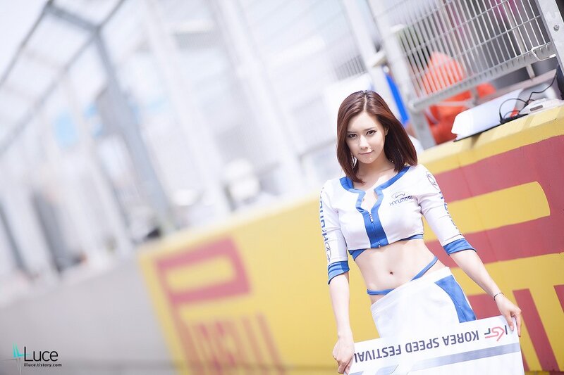 Hyundai event model at speed festival