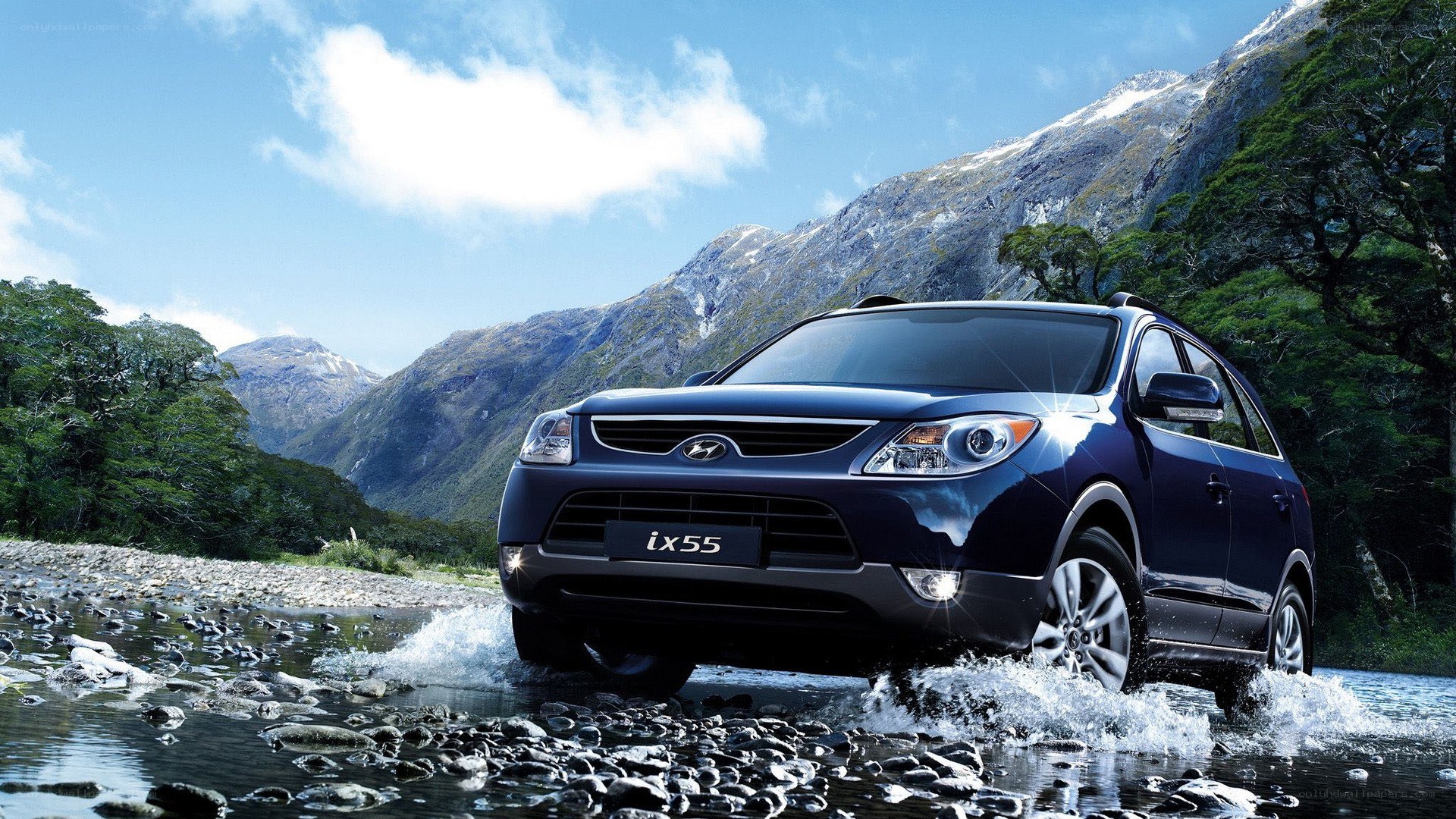 Hyundai ix55 crossing a river