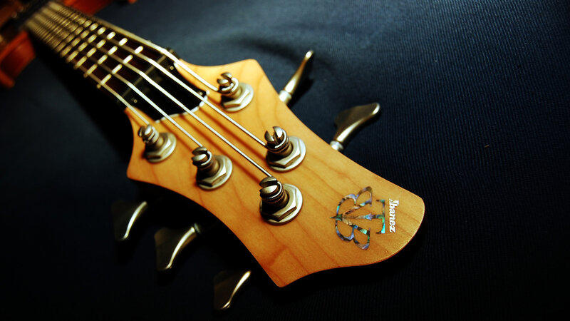 Ibanez bass guitar headstock