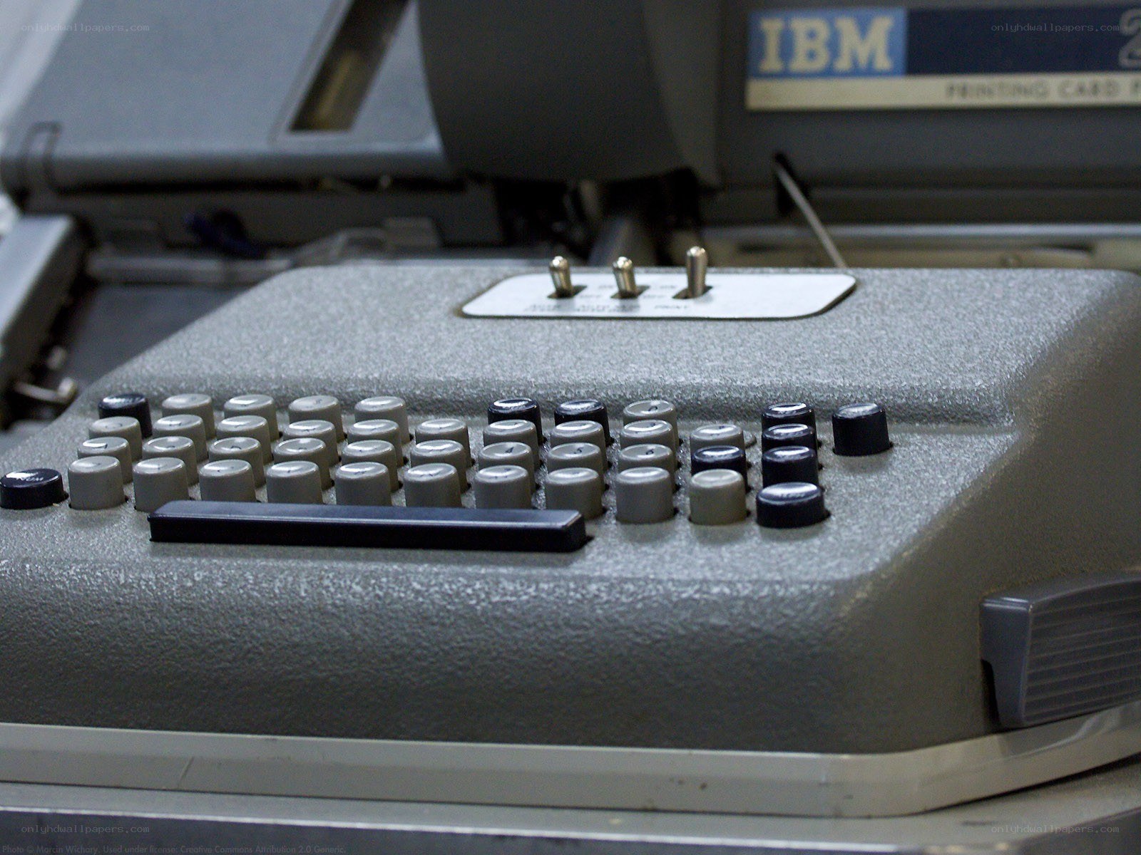 IBM card punch machine