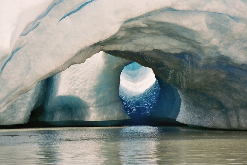 Ice arch tunnel