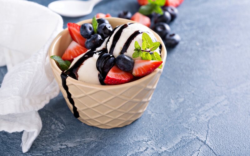 Ice Cream Sundae in Bowl — Beige