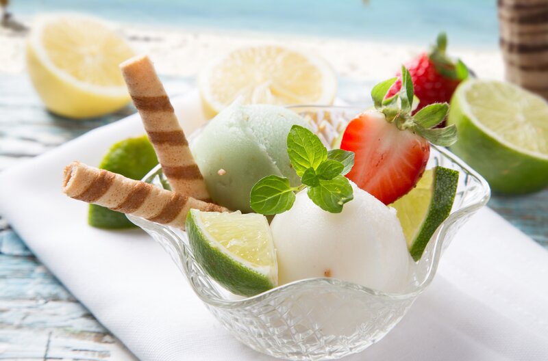 Ice Cream Sundae with Fruit — Green