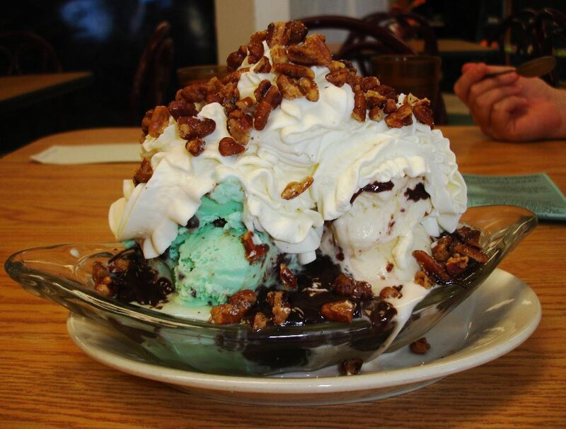 ice cream sundae with toppings