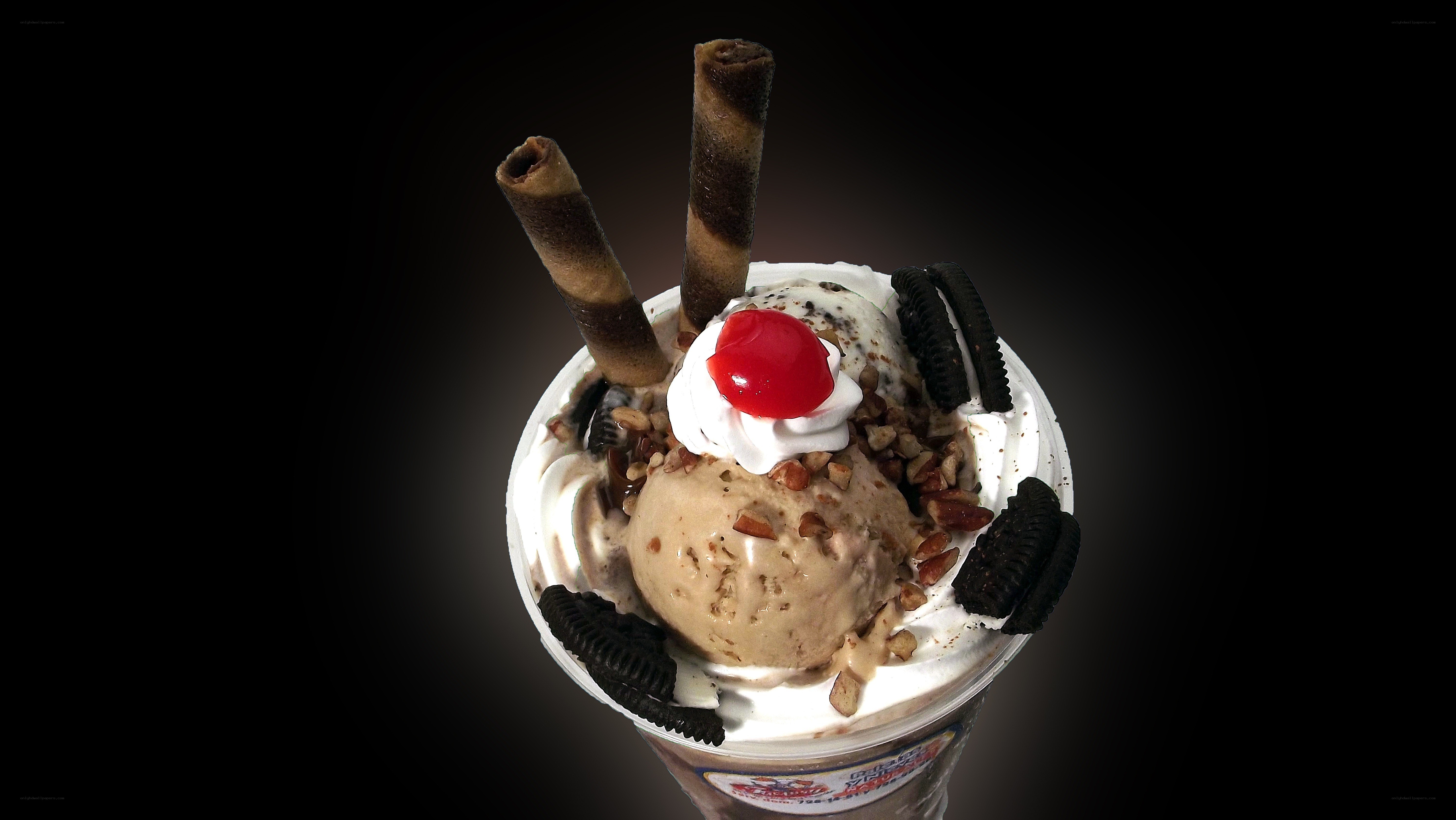 ice cream sundae with toppings