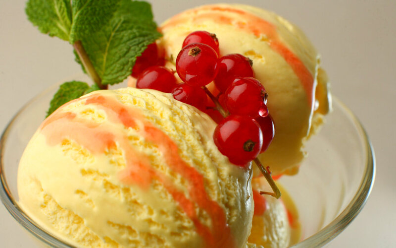 Ice Cream with Berries — Yellow