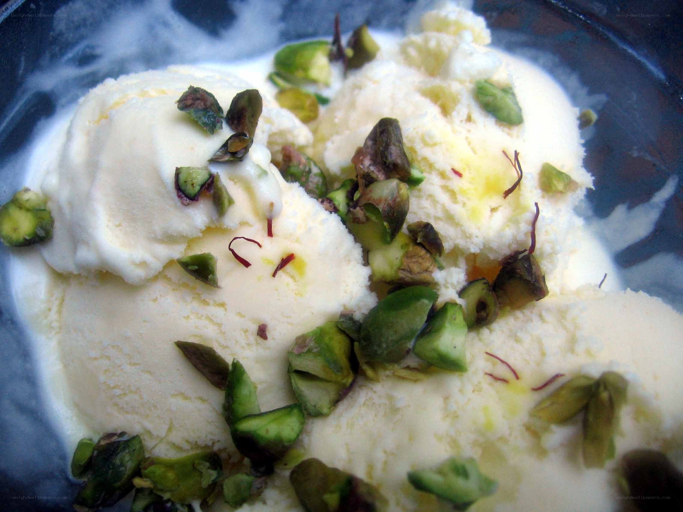 ice cream with pistachios