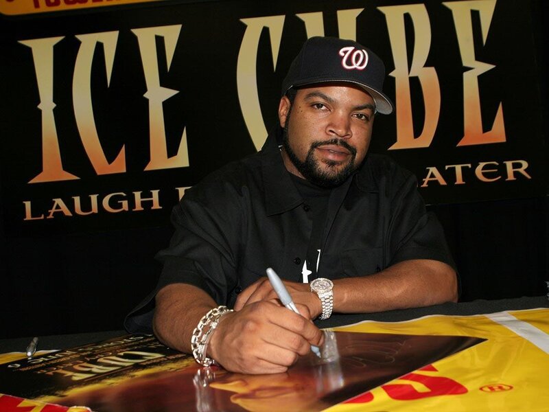 Ice Cube signing autograph