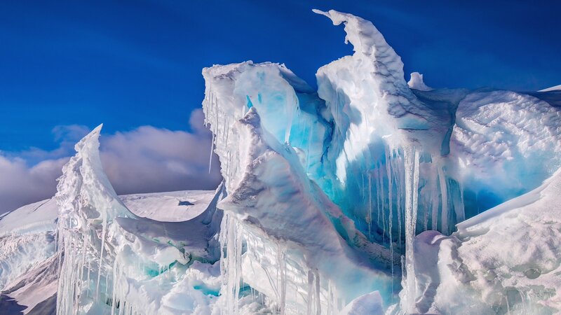 Ice Formation with Icicles — Blue
