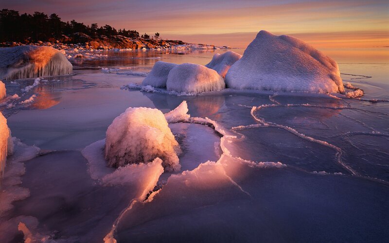 Ice Formations on Water