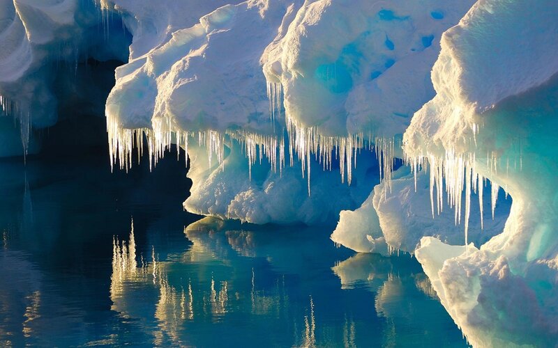 Ice Formations with Icicles