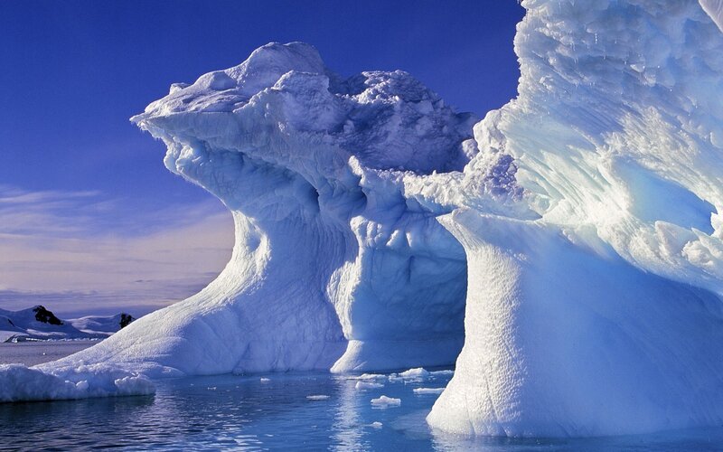 Iceberg in Blue Water — Serene, Afternoon