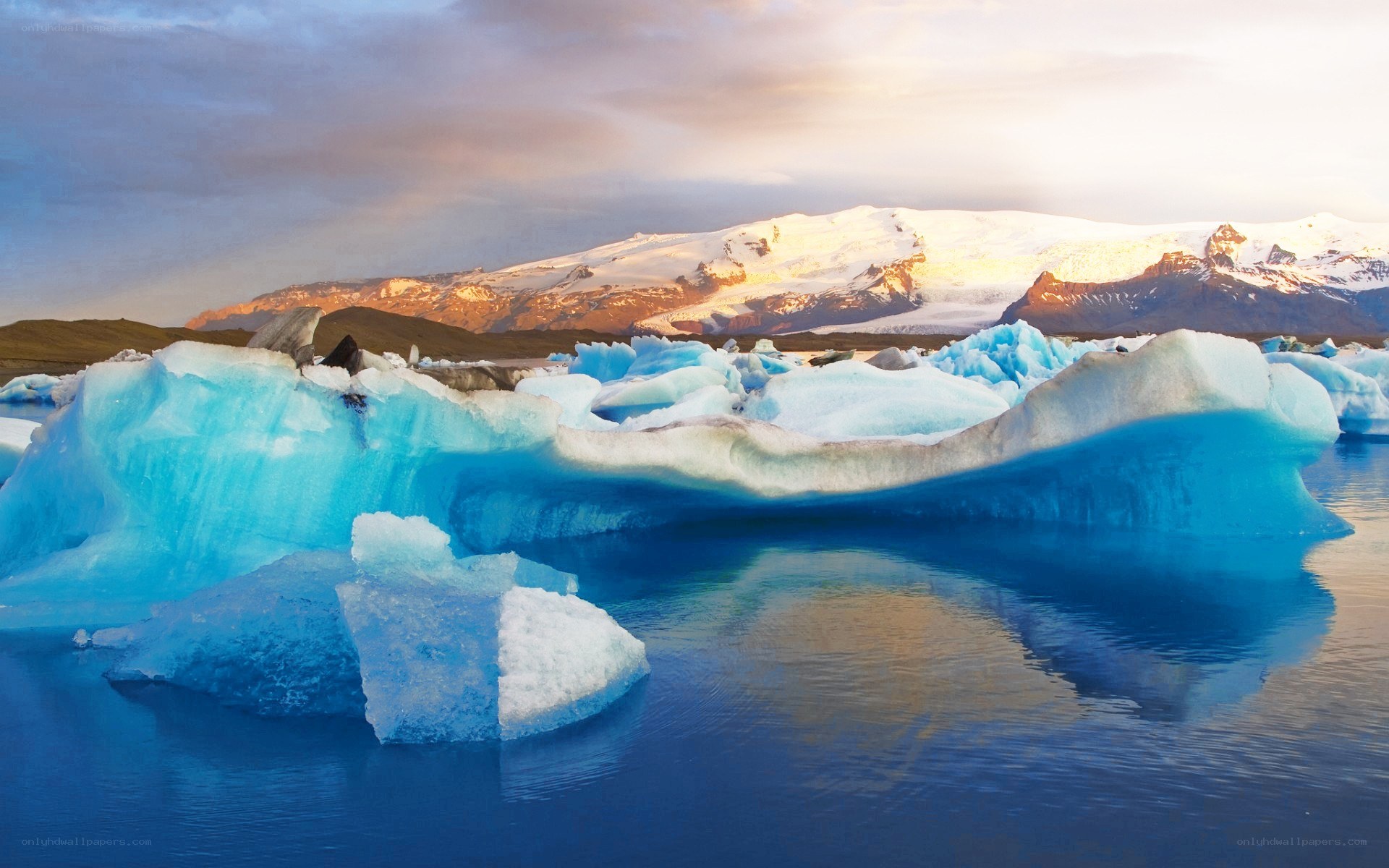 Icebergs in a glacial lagoon
