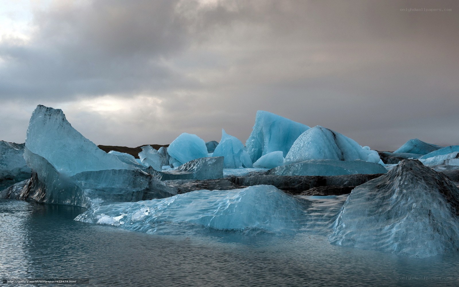 Icebergs in a glacial lagoon
